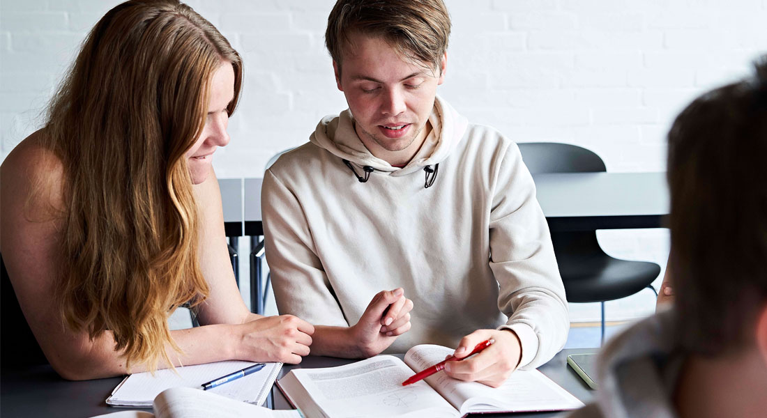 Quantum Information Science 